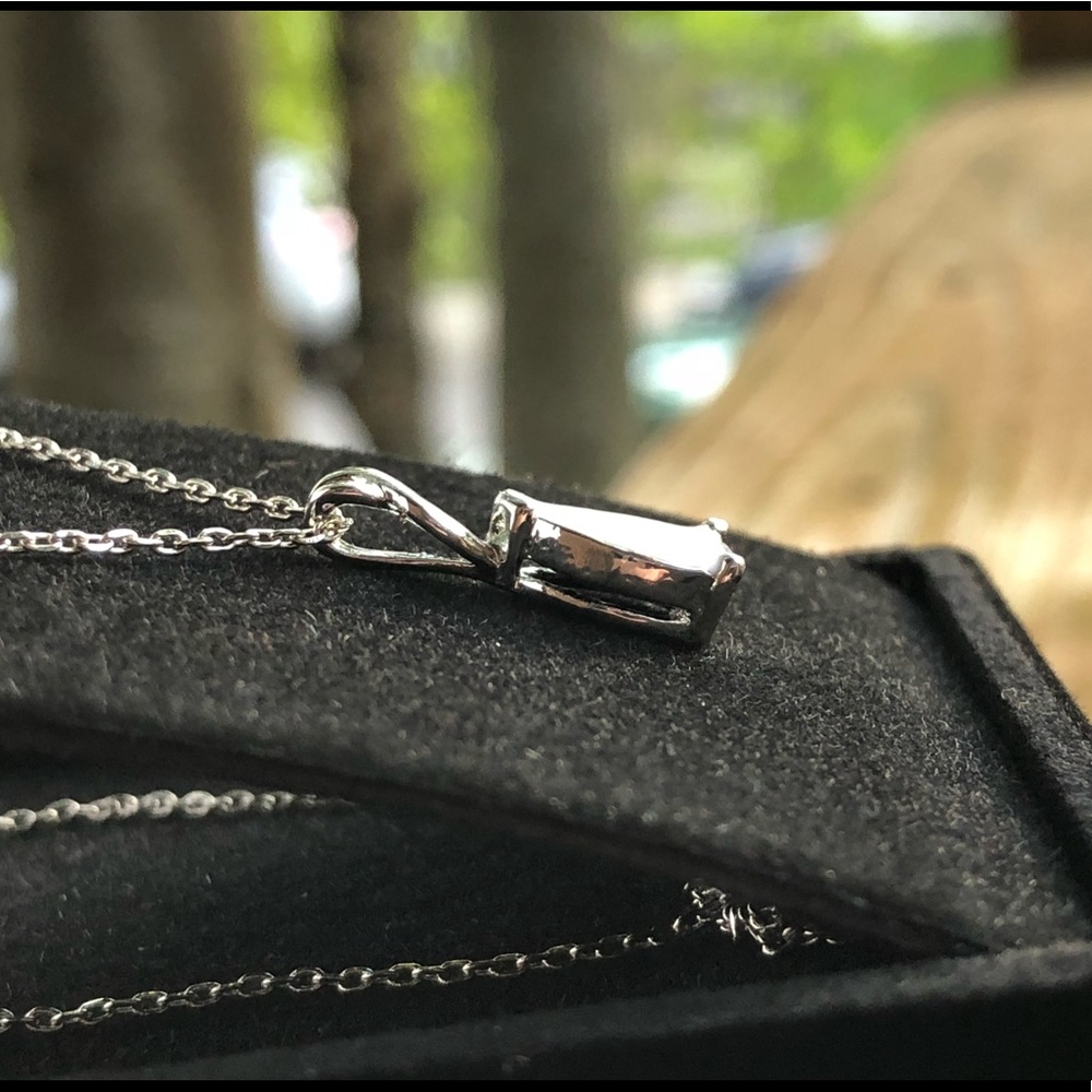 💎1 LEFT💎TEARDROP OPAL PENDANT AND CHAIN - Picture 7 of 8